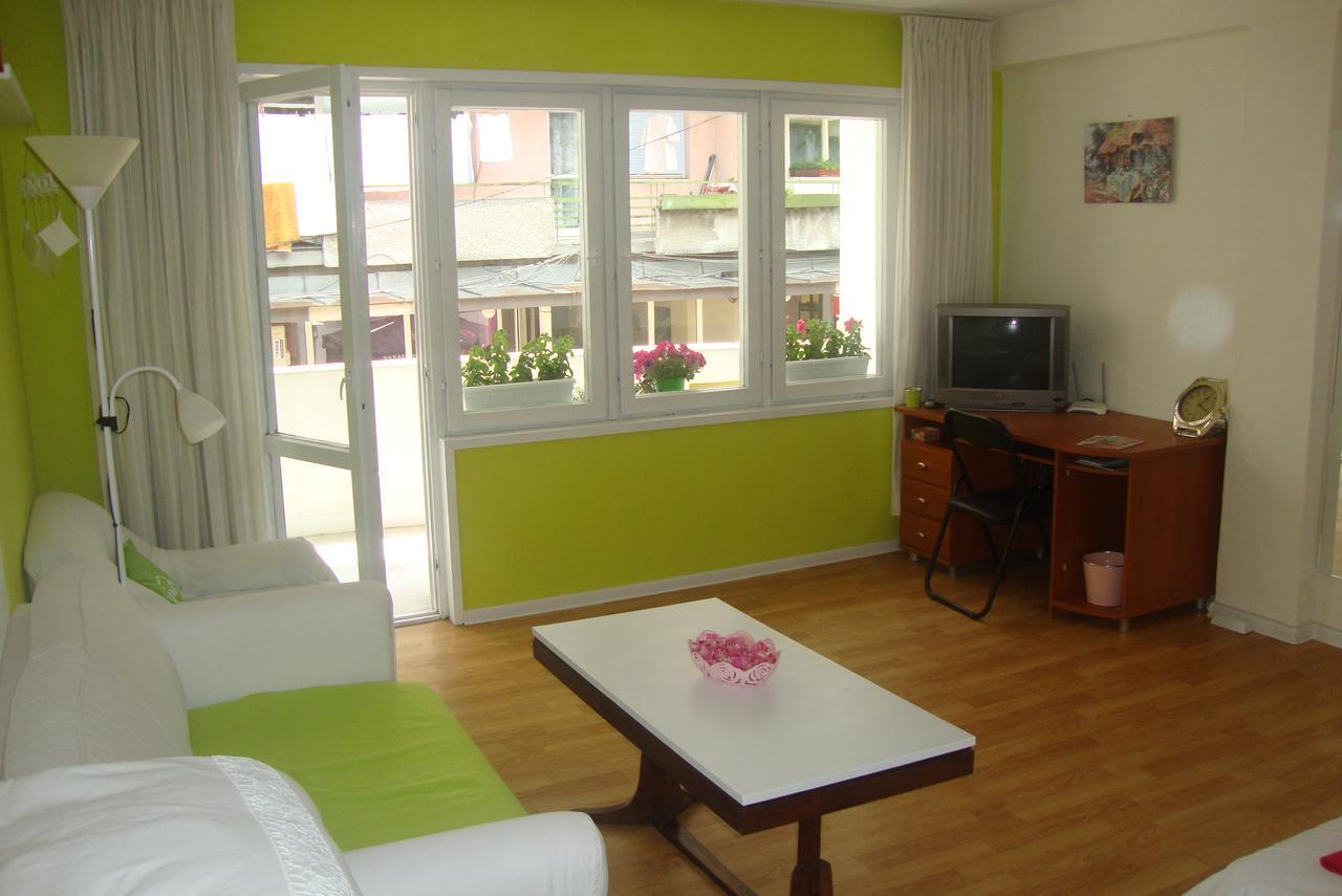 Guest Rooms Colours Казанлик Екстер'єр фото